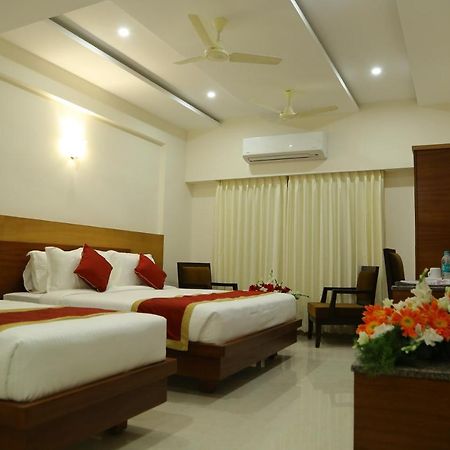 Hotel U.T.Elegance بنغالور المظهر الخارجي الصورة
