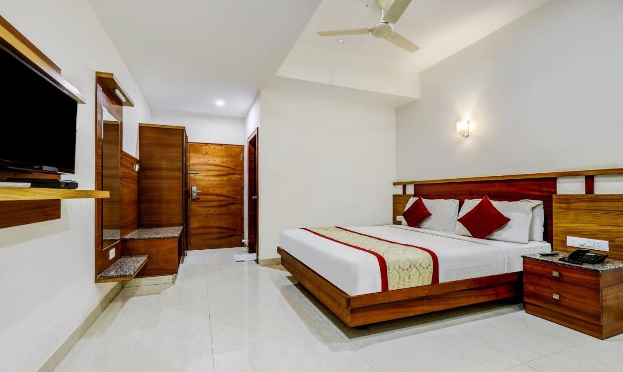 Hotel U.T.Elegance بنغالور المظهر الخارجي الصورة