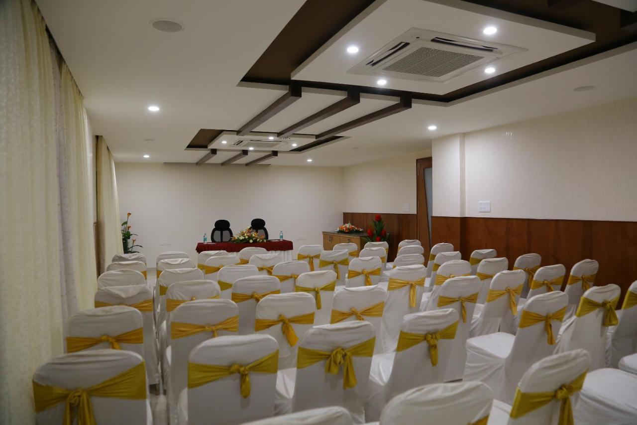 Hotel U.T.Elegance بنغالور المظهر الخارجي الصورة