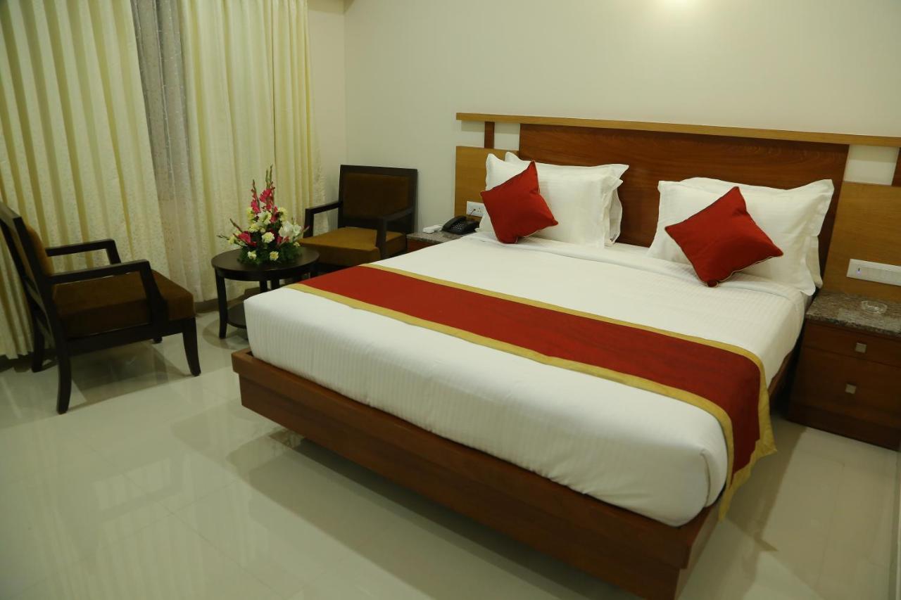 Hotel U.T.Elegance بنغالور المظهر الخارجي الصورة