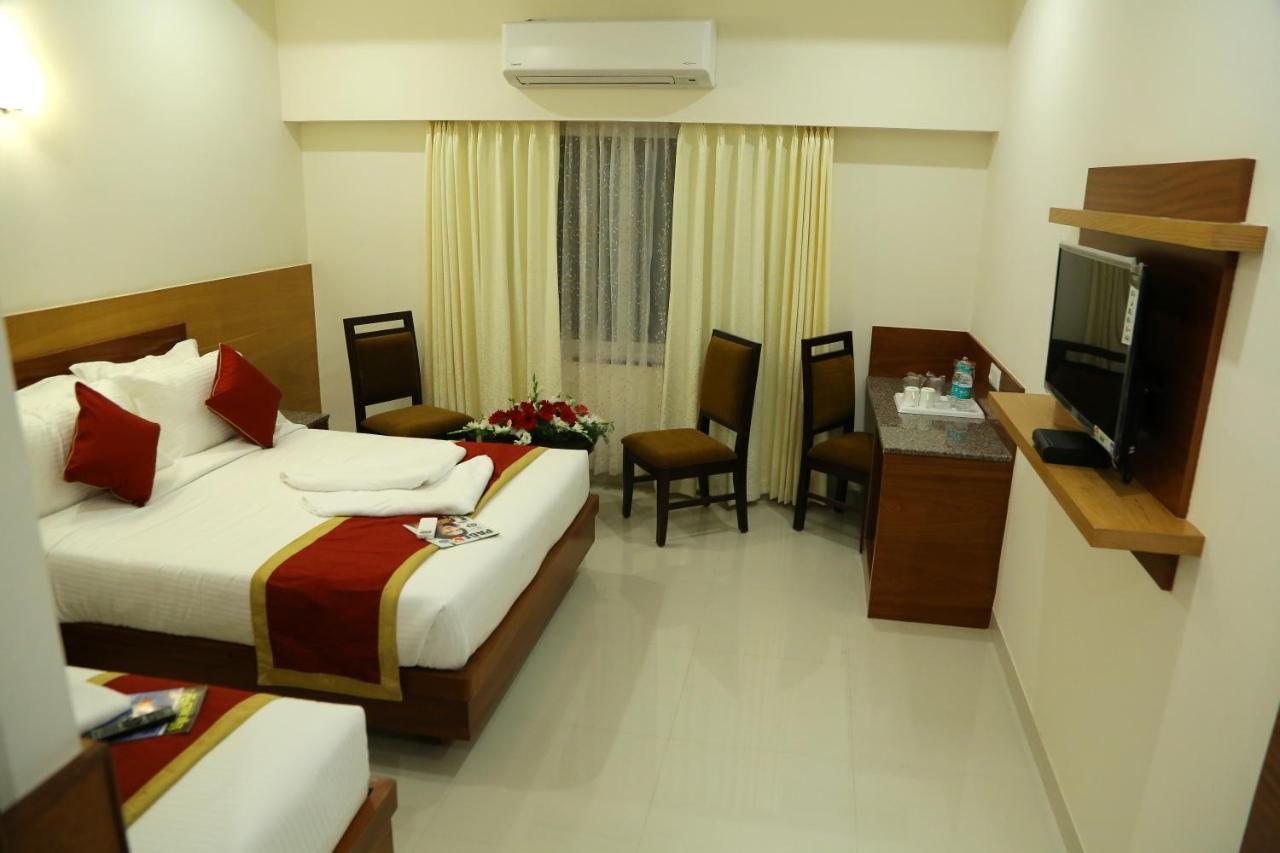 Hotel U.T.Elegance بنغالور المظهر الخارجي الصورة
