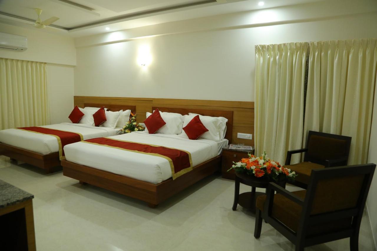 Hotel U.T.Elegance بنغالور المظهر الخارجي الصورة