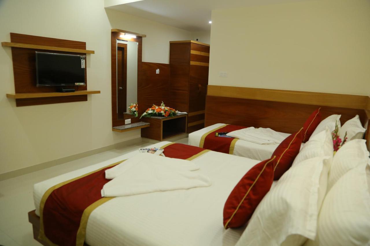 Hotel U.T.Elegance بنغالور المظهر الخارجي الصورة